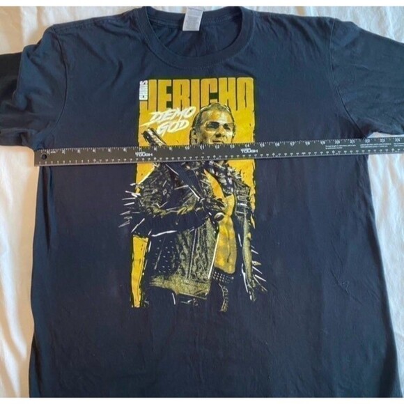 Gildan Men’s Size Large Color Black Chris Jericho Demo God Graphic T-Shirt - Picture 7 of 7